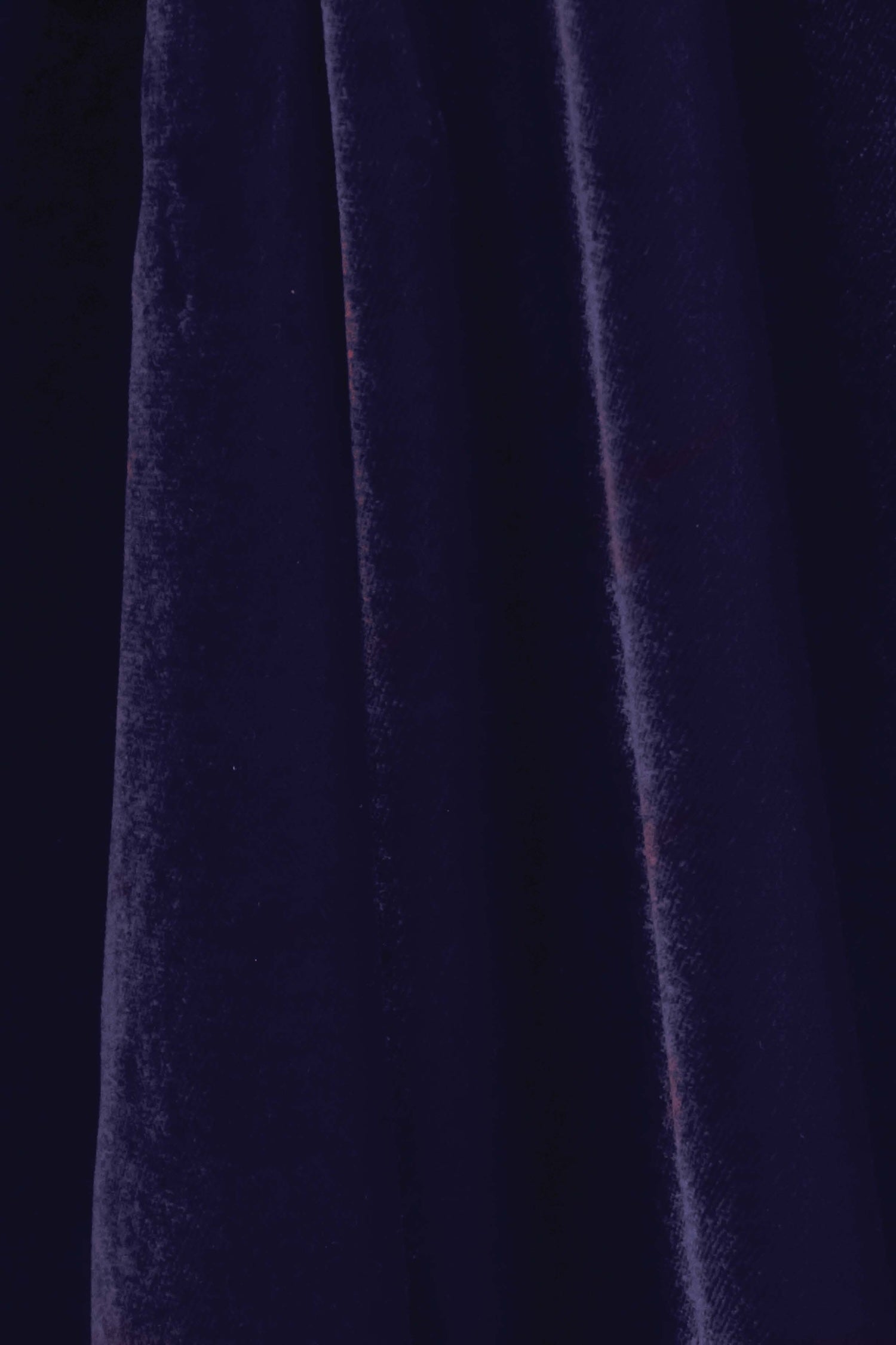 navy velvet swatch