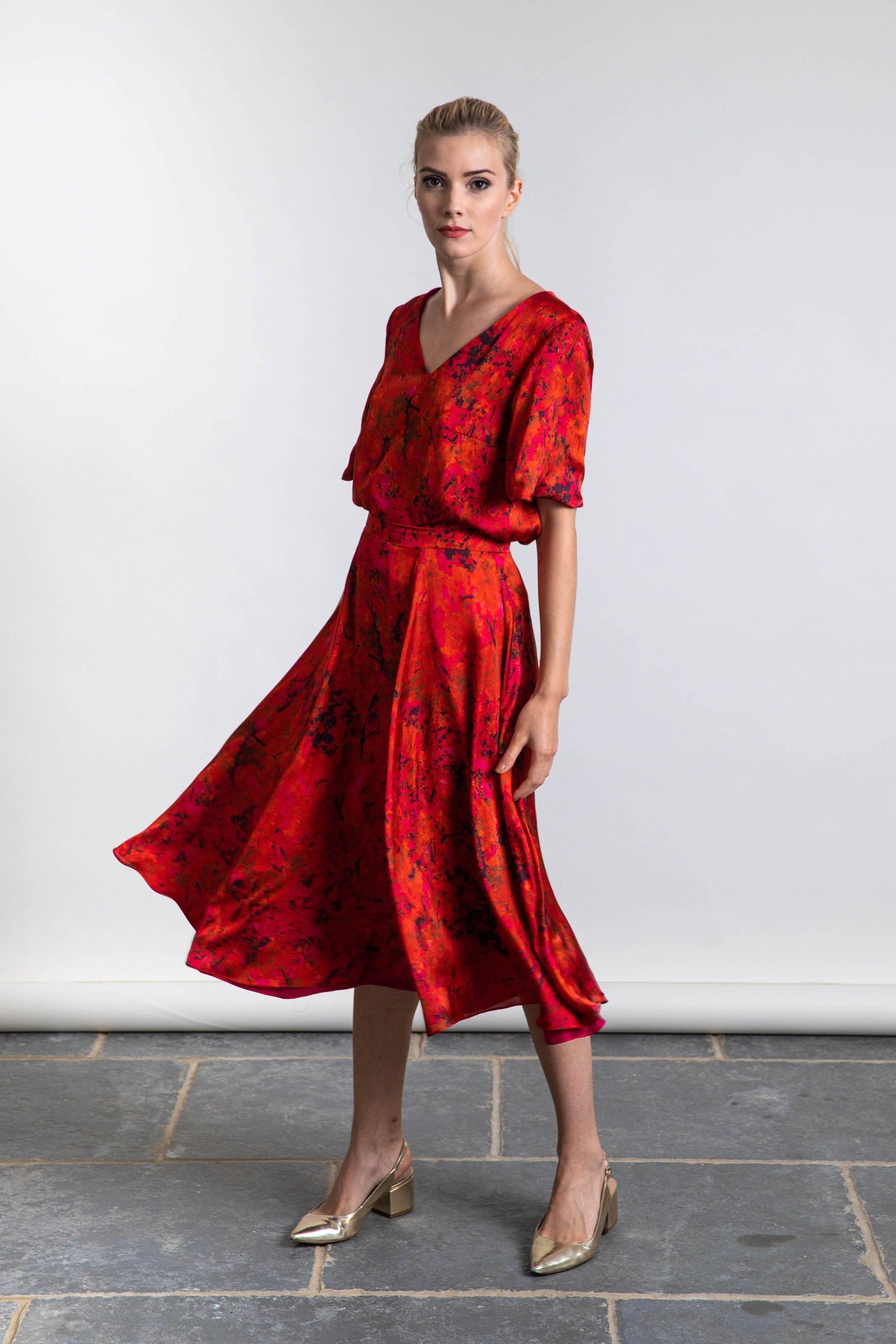 REVERSIBLE Cecilia Skirt - Sunset Meadow/Fuchsia | Isabel Manns