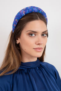 model wearing stylish sustainable silk bamboo padded headband hand stitched in the UK