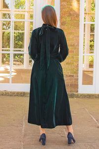 Thea dress back view Green Velvet